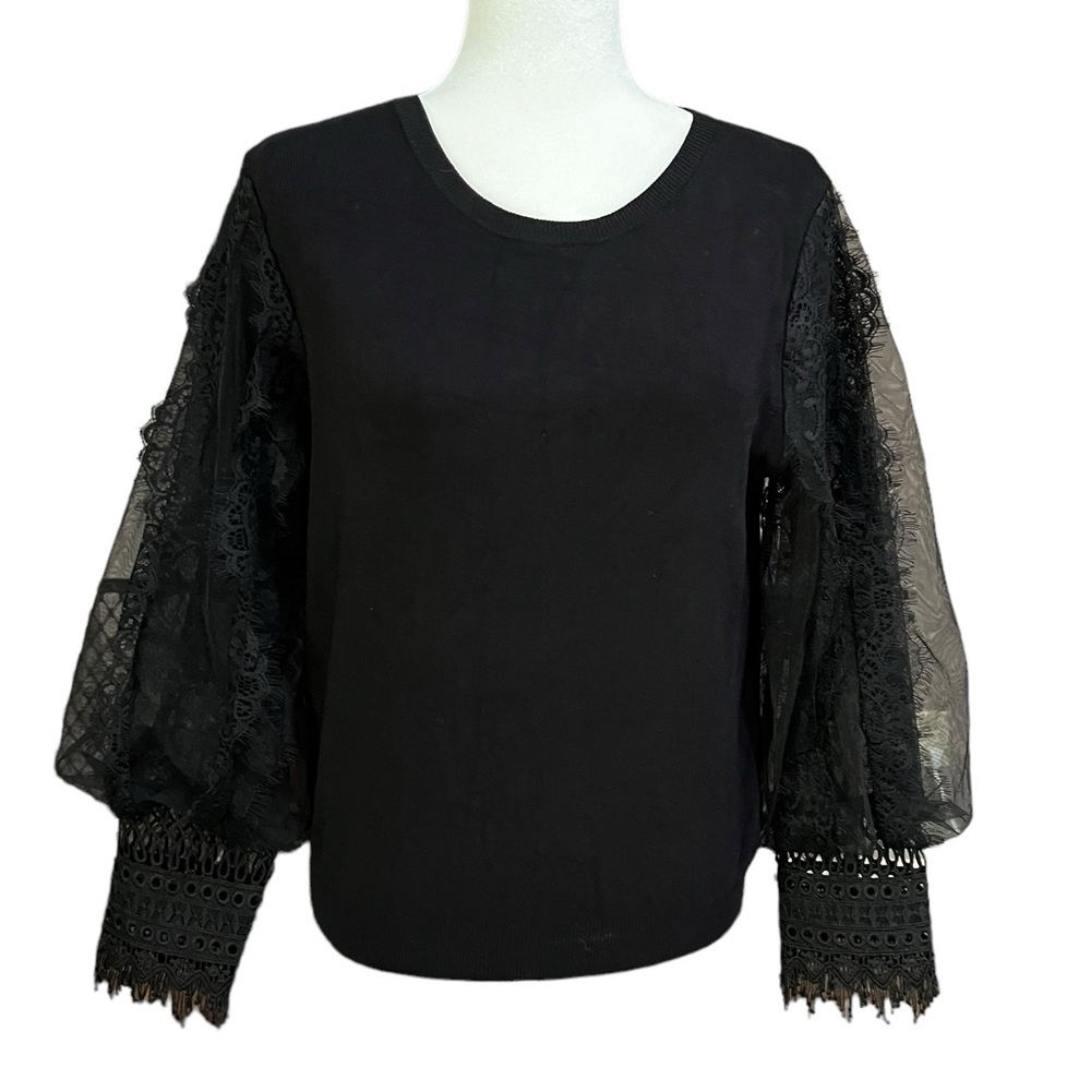 Flawless Women’s Black 3/4 Lace Sleeve Pullover Sweater, size M.​​